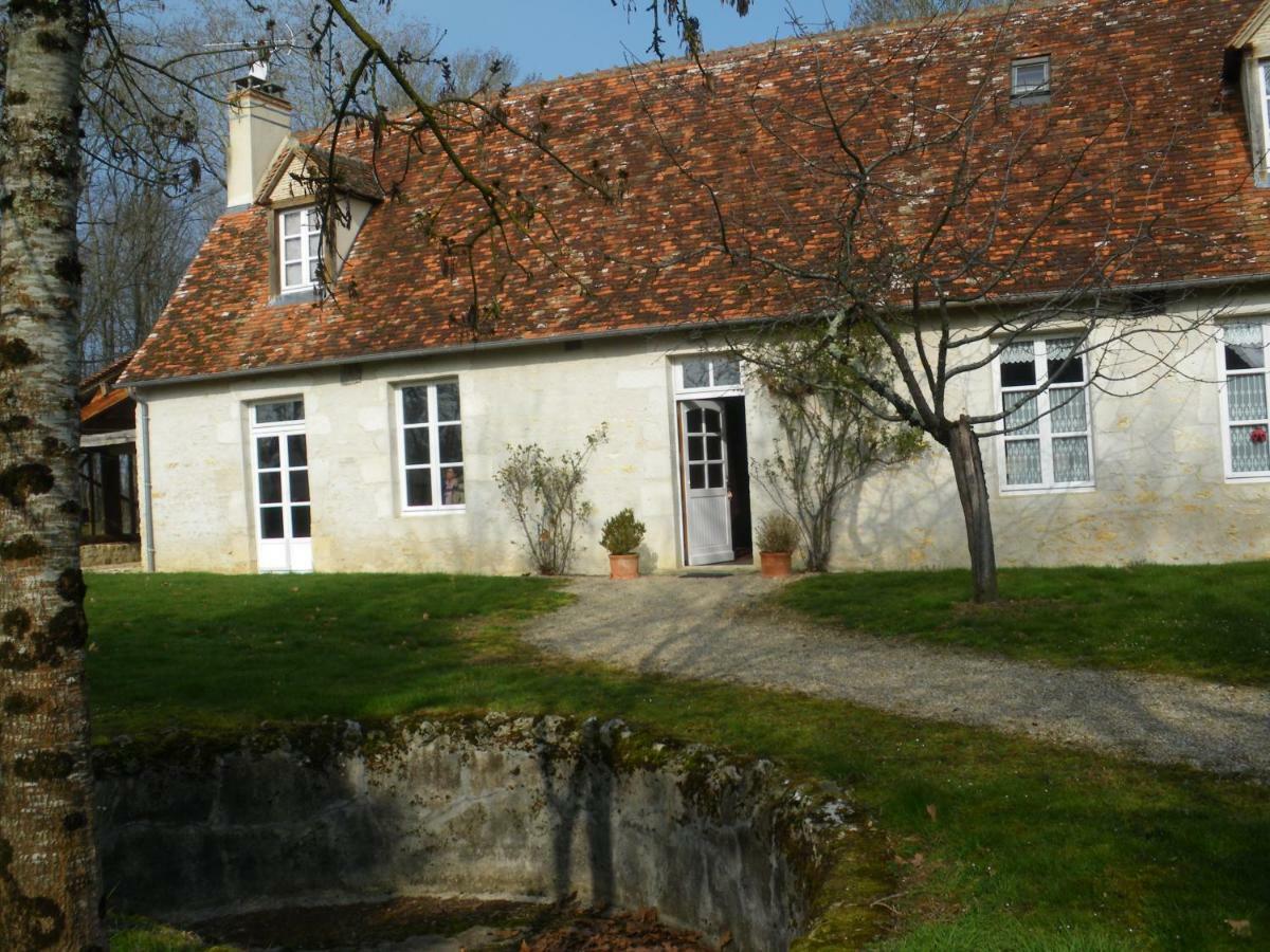 Domaine De La Touche Mosnay Bed & Breakfast Exterior photo