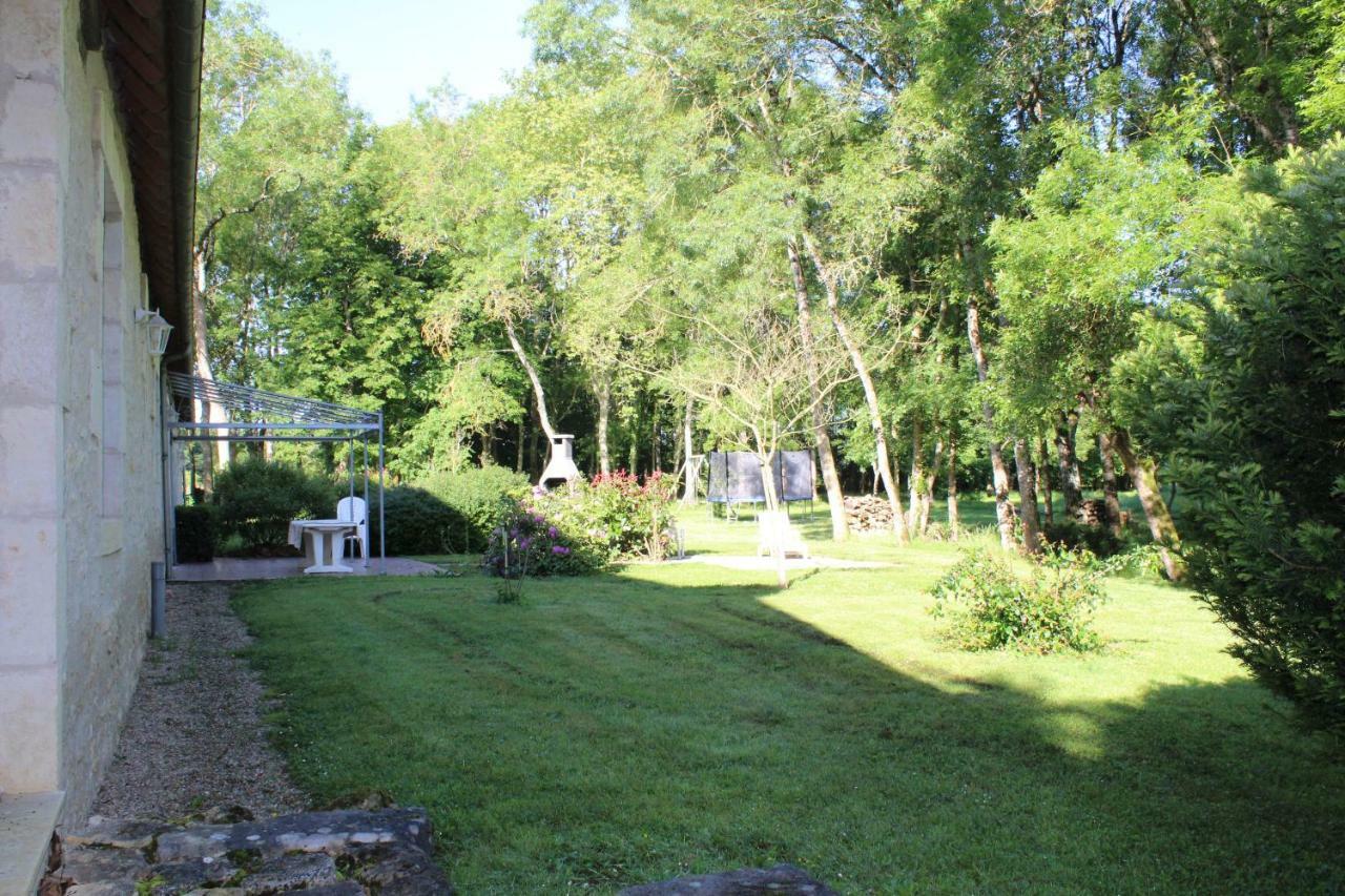 Domaine De La Touche Mosnay Bed & Breakfast Exterior photo